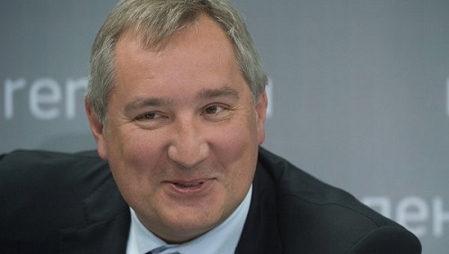 Дмитрий Рогозин отметил, что к голосам проголосовавших нужно прибавить сторонников партии Patria, снятой с выборов накануне голосования, а также 700 тысяч трудовых мигрантов Молдовы в РФ, которым кишиневские власти не дали проголосовать.