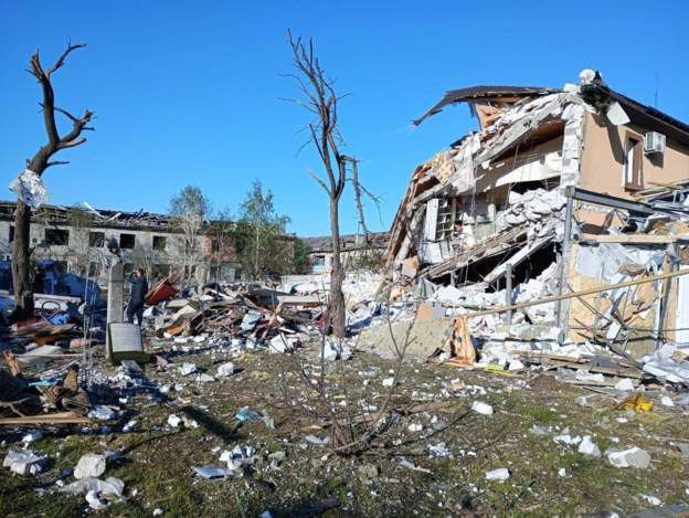 В результате ракетного удара по пригороду Днепра пострадали 20 человек.