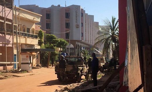 По последним данным, в здании оставались 136 заложников.