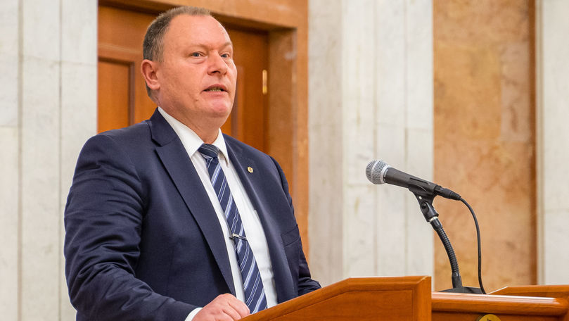 Врио премьер-министра поздравил граждан с праздником Пасхи.