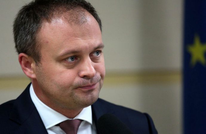 Канду: 14 экс-коммунистов поддержали присоединение к ЕС.