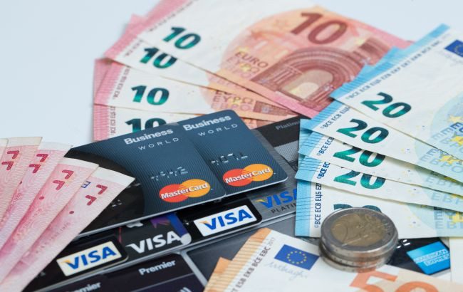 В Украине произошел массовый сбой в работе карт VISA.