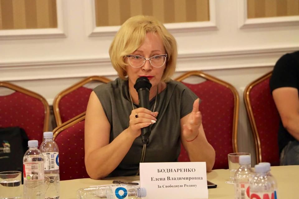 По ее словам, есть более важные проблемы в обществе, нежели изменение избирательной системы.