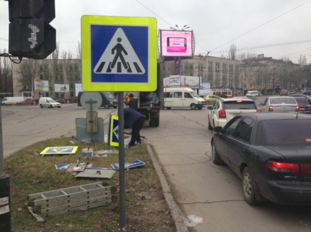 Lucrările de instalare a marcajelor au început în ajunul noului an şcolar.