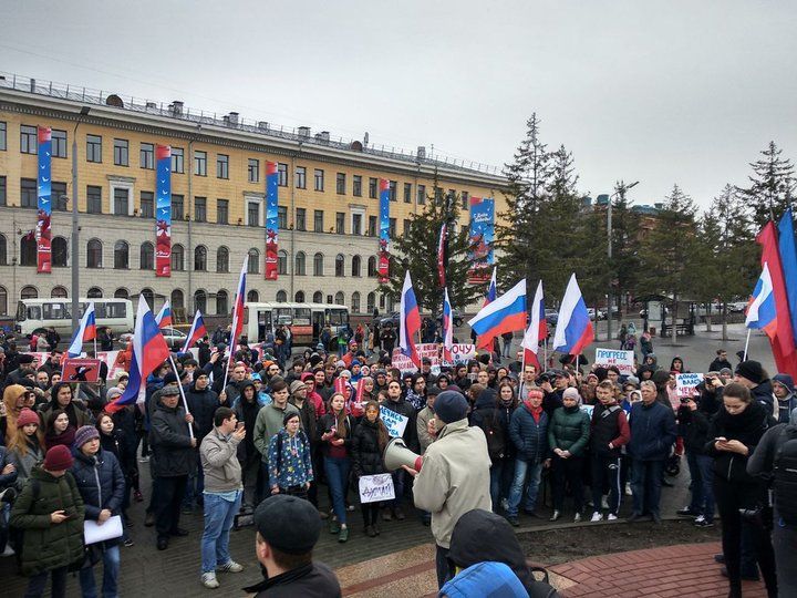 Сторонники Алексея Навального вышли на акции в регионах России, есть задержанные.