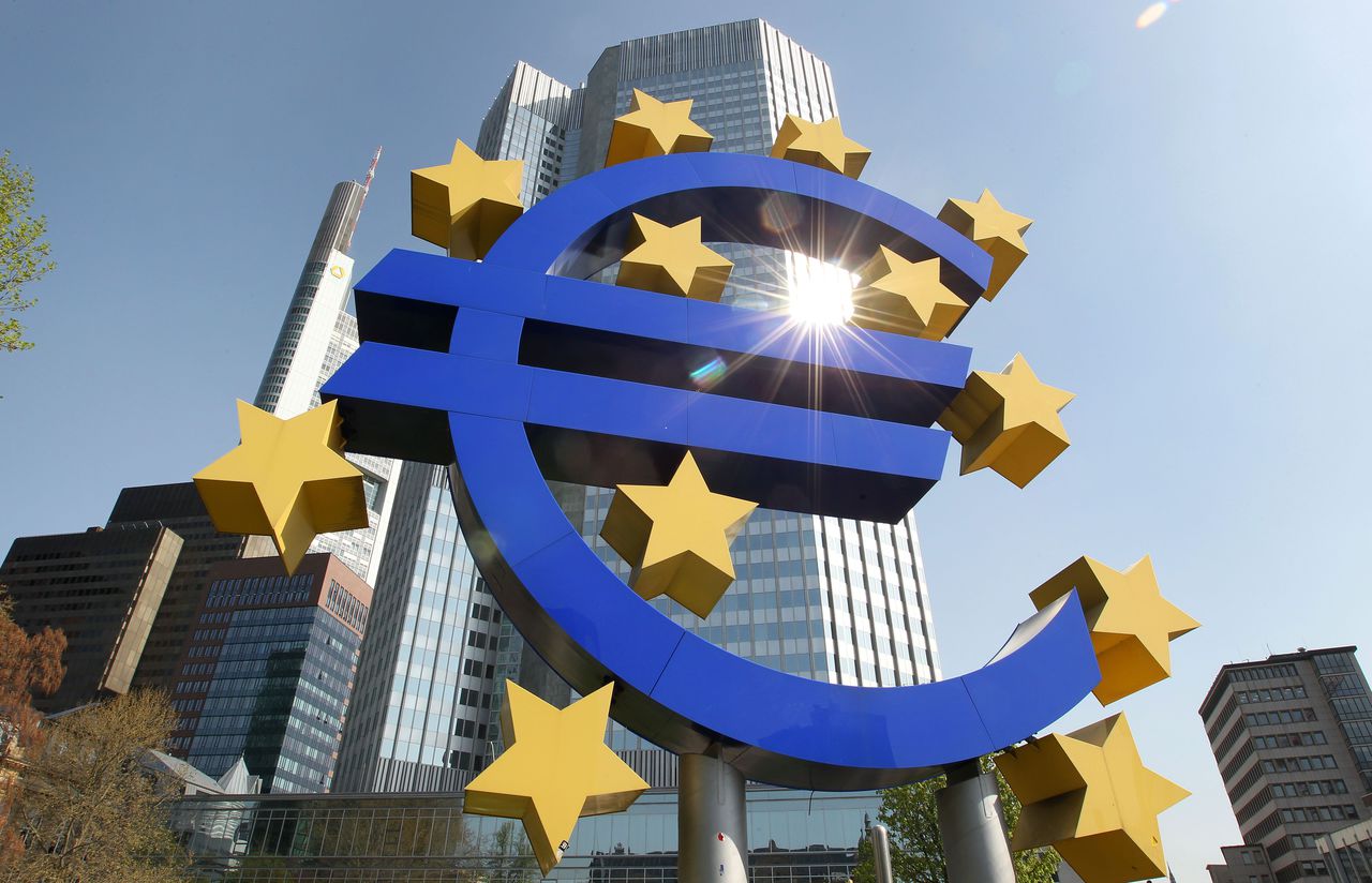 În aprilie, România a avut cea mai mare inflaţie negativă în rândul celor 28 de state membre ale Uniunii Europene.
