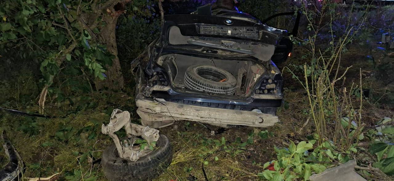 Accident la Drochia: Trei persoane se zbat între viață și moarte.