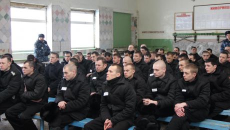Больше половины нынешних заключенных в тюрьме уже не первый раз.