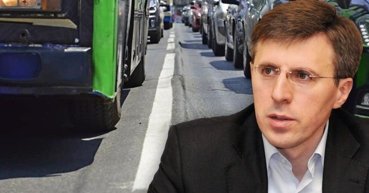 Киртоакэ назвал причину потрескавшегося асфальта на бульваре Штефан чел Маре. Коллаж: Point.md