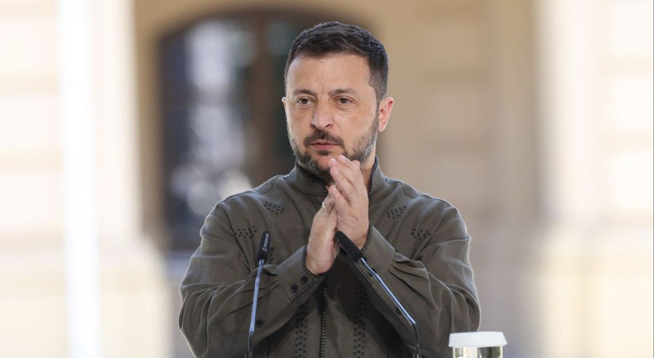 Zelenski a emis un decret privind permisiunea de a organiza o paradă la Moscova.