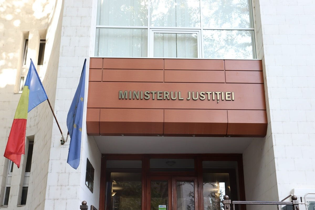 Ministerul Justiției din Moldova inițiază negocieri cu avocații înainte de grevă.