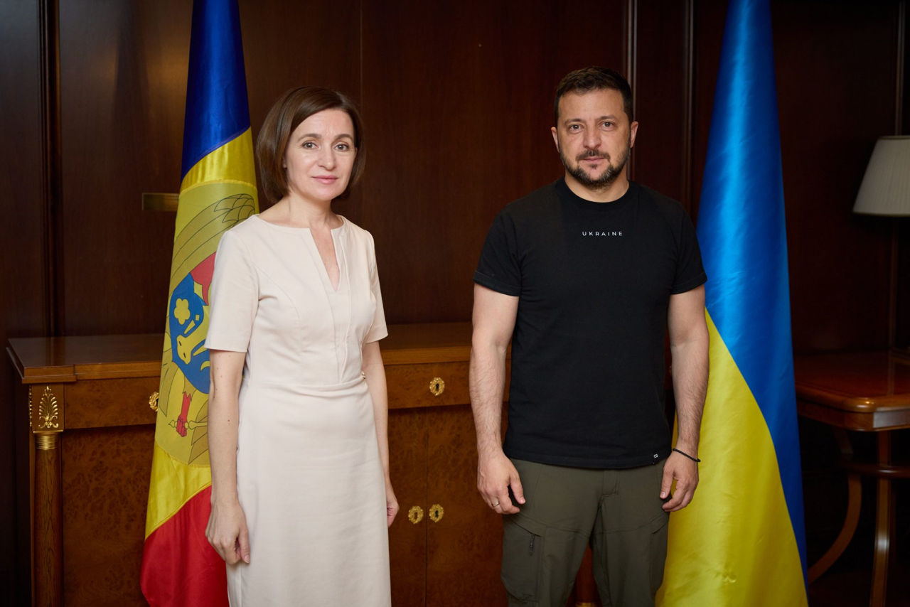 Zelenski: Ucraina și Republica Moldova ar trebui să deschidă simultan negocierile pentru aderarea la UE.