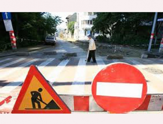 În legătură cu aceasta, pe perioada efectuării lucrărilor, circulaţia transportului va fi redirecţionată