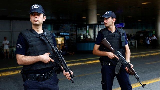 В Турции задержаны два человека по подозрению в шпионаже в пользу ОАЭ.