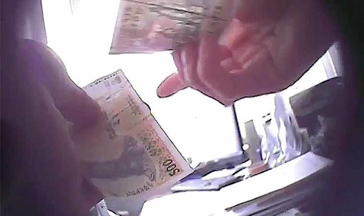 НЦБК задержал хирурга Республиканской клинической больницы по подозрению во взяточничестве.