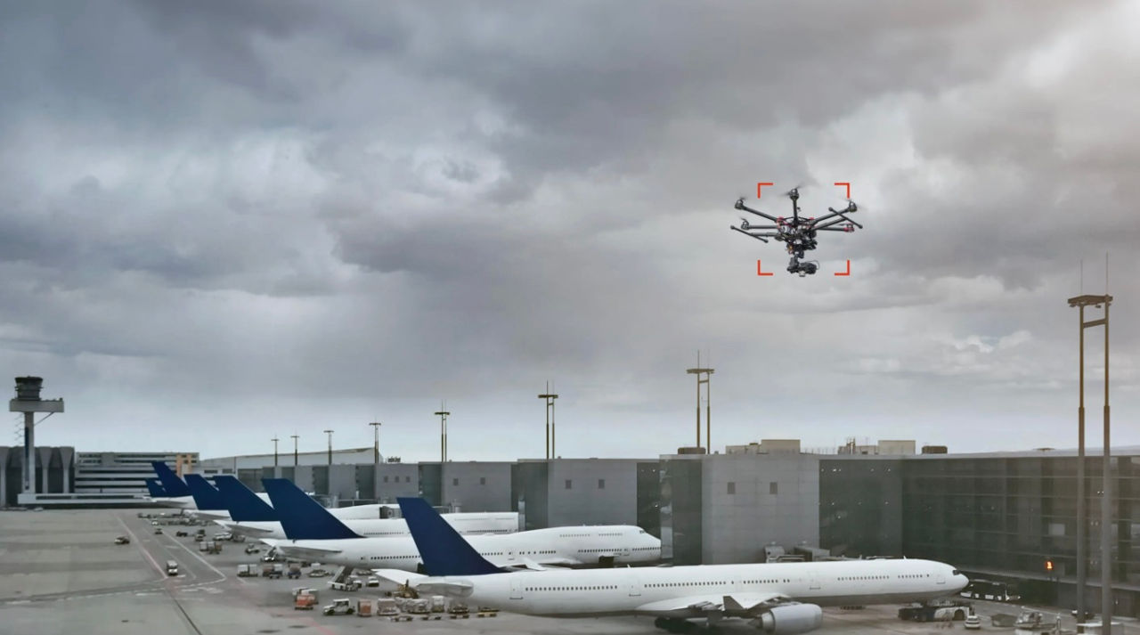 Aeroportul din München, închis din cauza unor drone necunoscute.