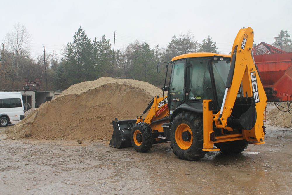 Трактор марки JCB был передан дорожному хозяйству АО «Друмурь-Чадыр-Лунга».