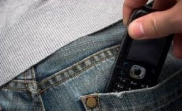 Poliţia a stabilit că în noaptea de 23 spre 24 septembrie, în plină stradă, o tânără, de 28 de ani, originara din Chirsova. Foto: adevarul.ro
