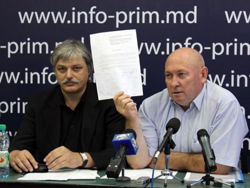 Ghelici a declarat că va adresa o scrisoare către preşedintele ţării, prim-ministru şi preşedintele Parlamentului ca să fie pornită urmărirea penală pe acesta caz, iar Roman Revenco să fie suspendat din funcţie