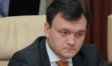 Ministrul de Interne era beat la volan atunci când s-a produs accidentul. 