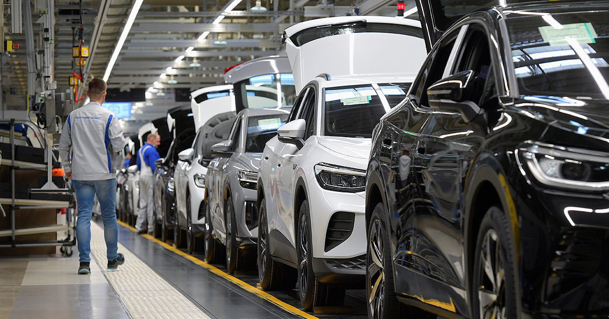 Producătorii auto europeni se confruntă cu presiuni tot mai mari.