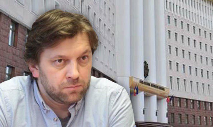 Алайба показал свой кабинет депутата: Не думаю, что я этого заслуживаю.