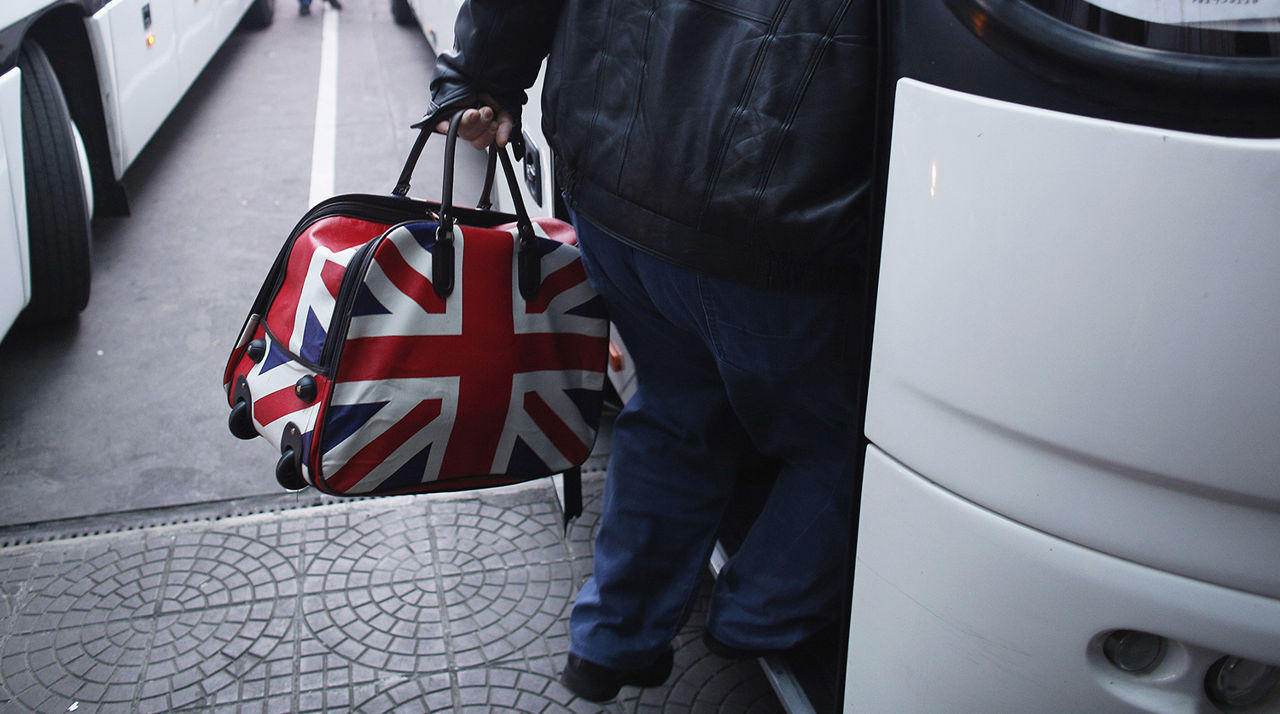 Marea Britanie și-a evacuat diplomații din Iran.