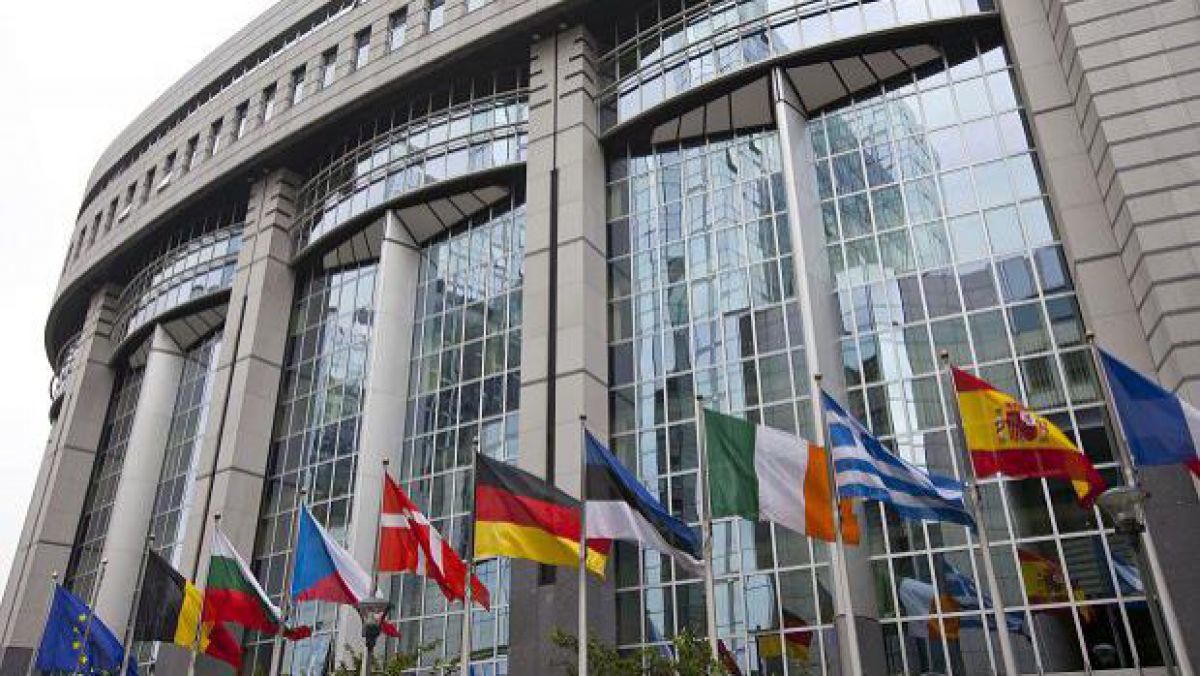 România devine un stat al UE, în afara legii, în care acţiunile de combatere a corupţiei sunt utilizate în scop politic. Foto: thetimes.co.uk