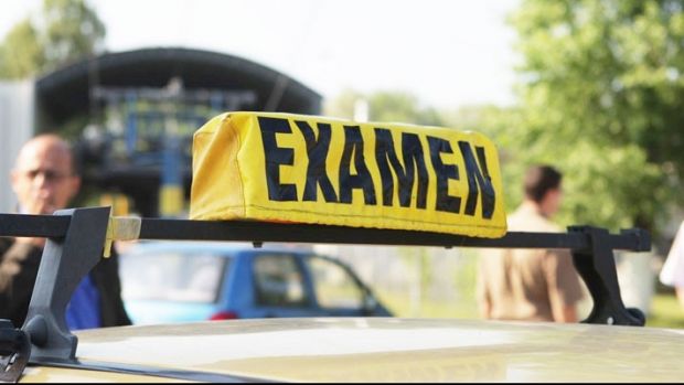 Aproape 20 de cazuri de corupție pentru obținerea permiselor de conducere, documentare de la începutul anului. 