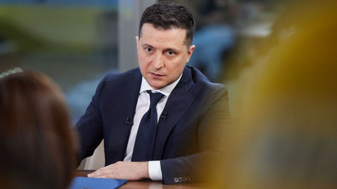 Зеленский пообещал внедрить на Украине "суд в смартфоне".