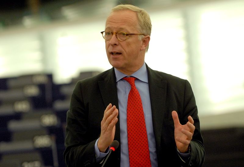 Vicepreşedintele Grupului Partidului Popular European, economistul suedez Gunnar Hokmark.