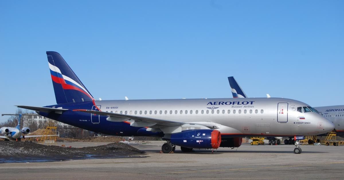 "Суперджет" получил 30 пробоин при перелёте из Москвы в Ижевск.
