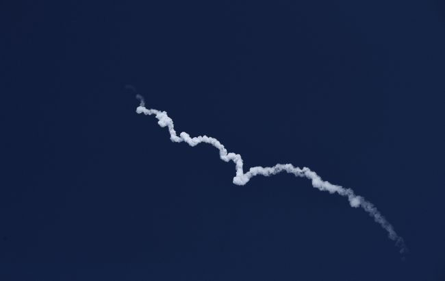 Армия Израиля сбила неопознанный самолет, который летел из Сирии.