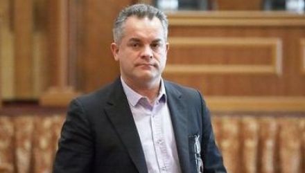 Vlad Plahontiuc nu a comentat situaţia creată în jurul lui. Acesta lipseşte deja pentru a doua zi consecutiv de la ședințele Parlamentului.