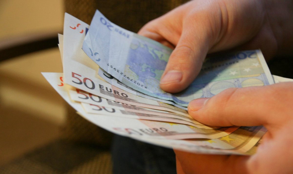 Salariul mediu anual în UE a crescut cu 5,2%.