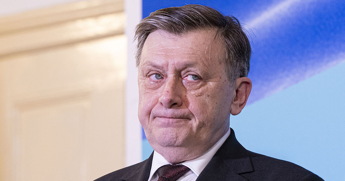 Crin Antonescu își recunoaște înfrângerea la alegeri: Cetățenii și-au exprimat opinia.