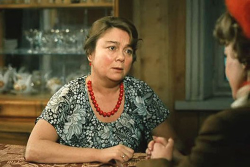 Нина Дорошина в фильме "Любовь и голуби".