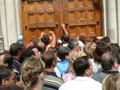 Anul acesta, Guvernul României a oferit pentru absolvenţii din Republica Moldova 5 000 de burse. 