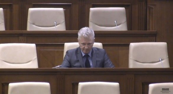 Виктор Мику назначен на должность судьи Верховного суда.