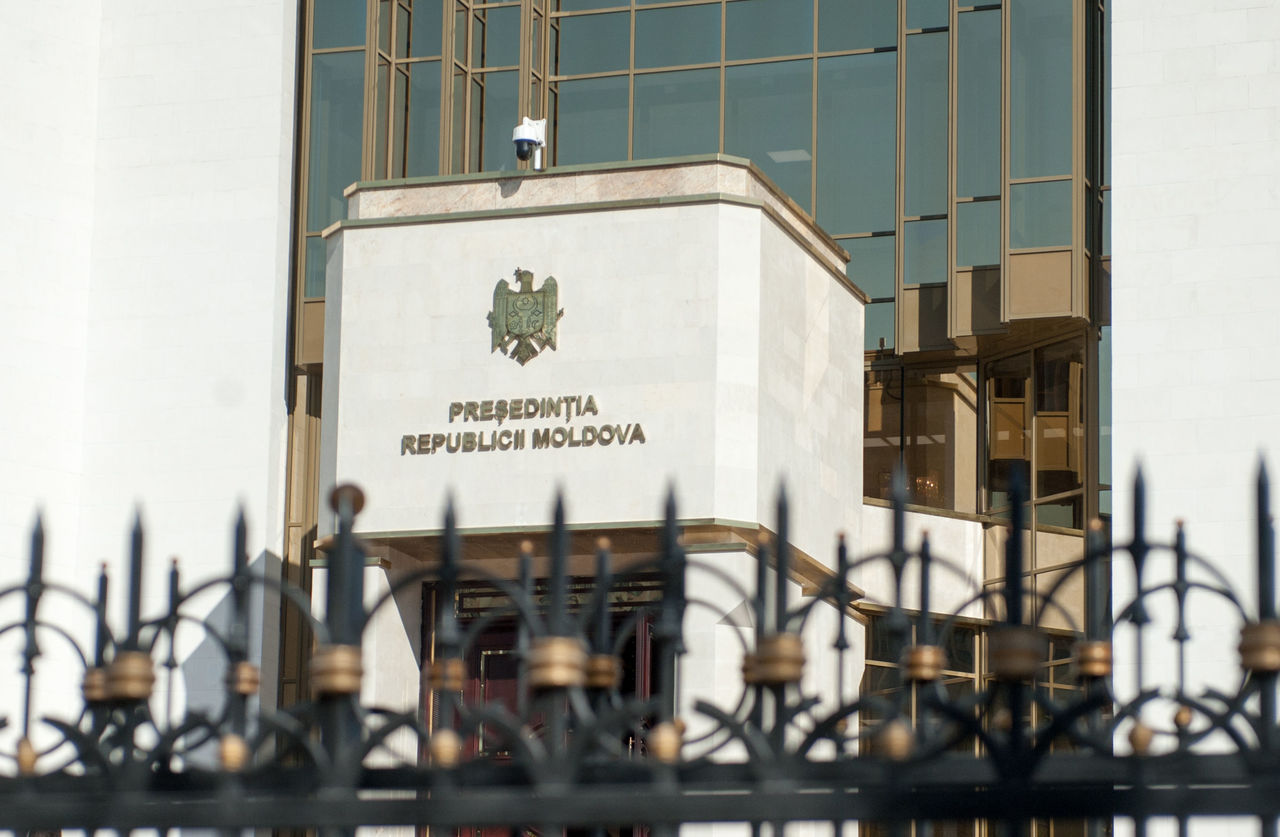 Здание президентуры не введено в эксплуатацию, хотя оно было открыто 2 года назад.