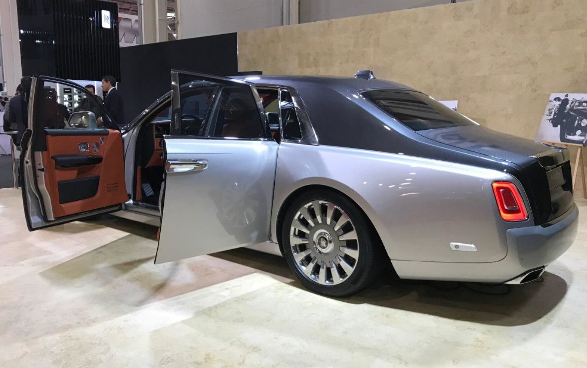 Salonul Auto București: Noul Touareg, BMW I8 electric și Rolls Royce