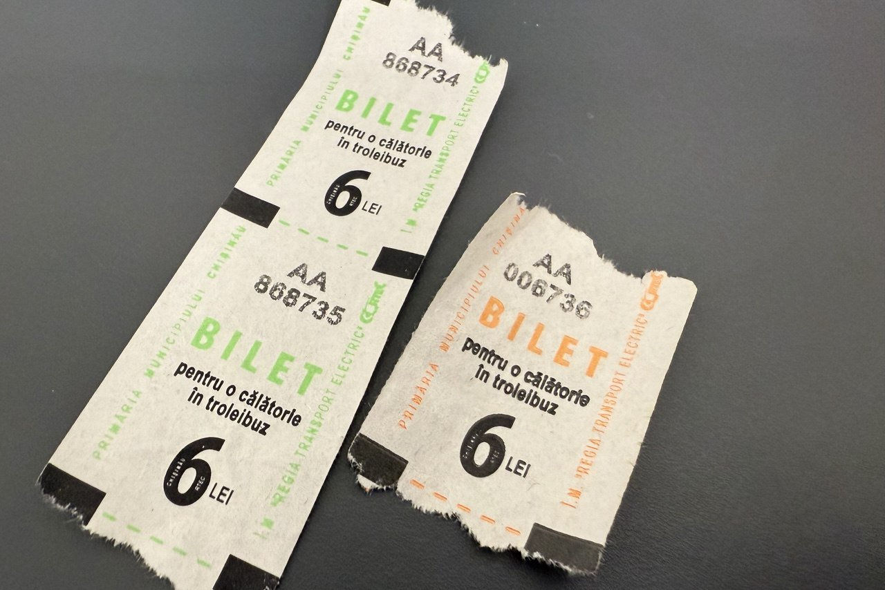 Bilete noi și mai securizate în troleibuzele din Chișinău.