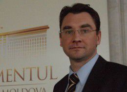 Владимир Гросу поблагодарил премьер-министра за оказанное доверие.