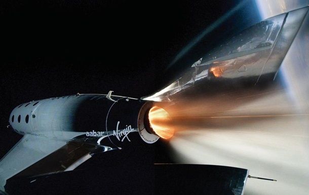 Virgin Galactic впервые запустила туриста в космос.