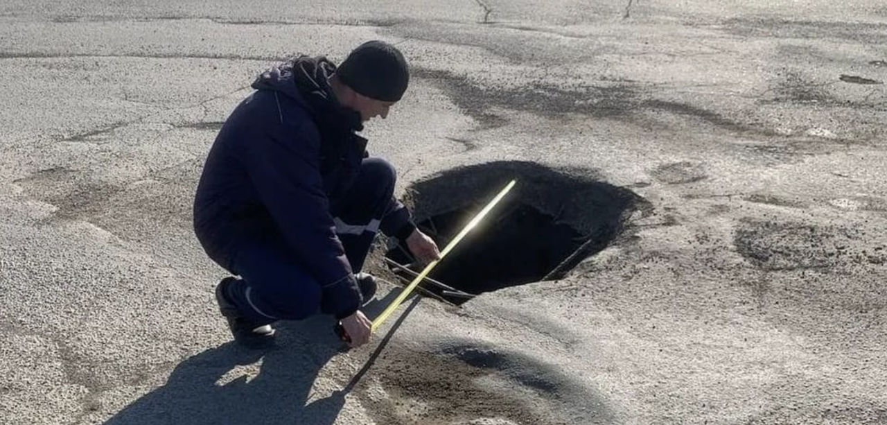 В Бухаресте велосипедист отсудил у властей 100 тысяч евро за падение в яму.