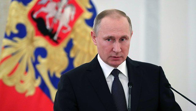Президент РФ Владимир Путин на встрече в Кремле с кандидатом в президенты Франции.