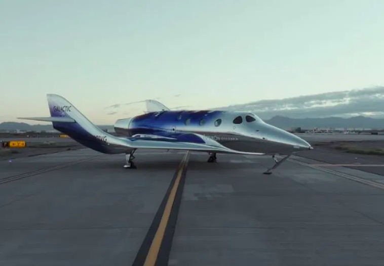 Virgin Galactic показала космоплан Apeiron и вновь отложила туристические полеты.