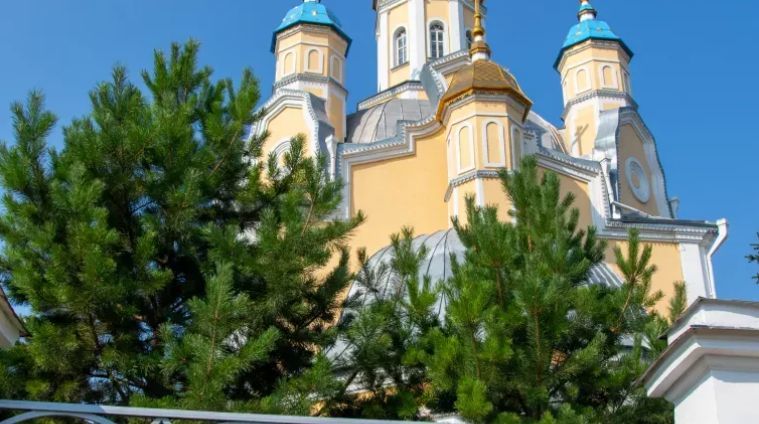 Священник о пандемии: Много похорон и почти нет венчаний и крестин.
