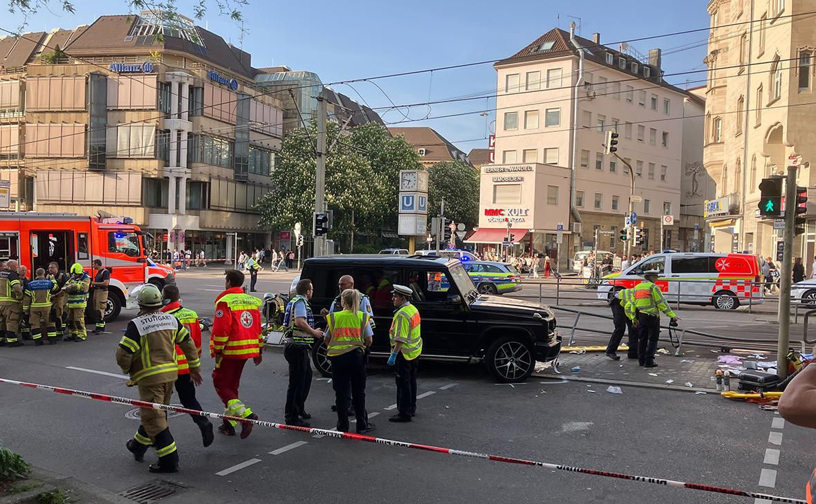 Poliția consideră intrarea mașinii într-o mulțime de oameni în Stuttgart drept un accident.