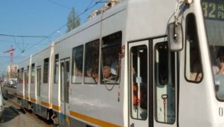 În cele patru tramvaie se aflau câteva sute de persoane